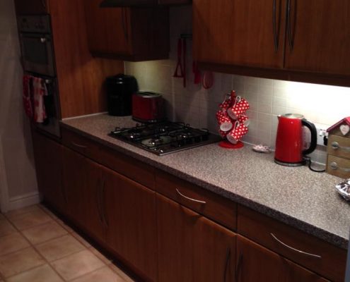 gloss kitchen and lighting