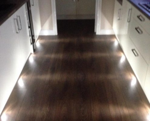 gloss kitchen and lighting