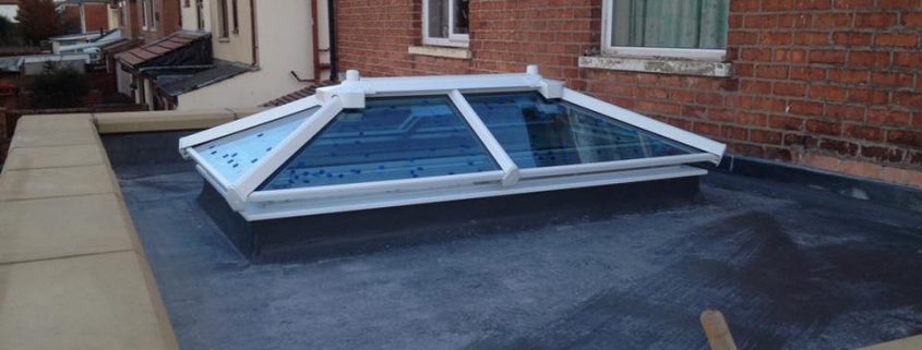 extension with parapet wall and sky lantern